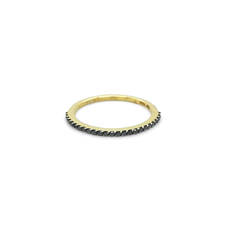 detail Zlatý Prsten s Černými Diamanty