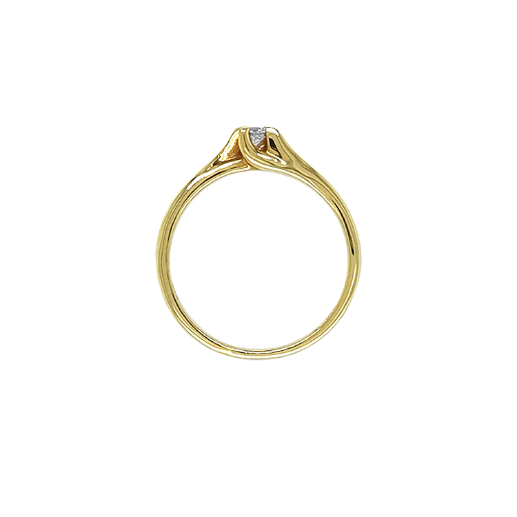 detail Zlatý Zásnubní Prsten s Diamantem