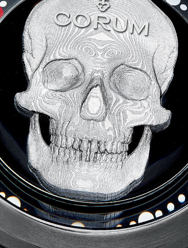 detail Corum Big Bubble Magical 3D Skull 390.101.95/0371 SK01