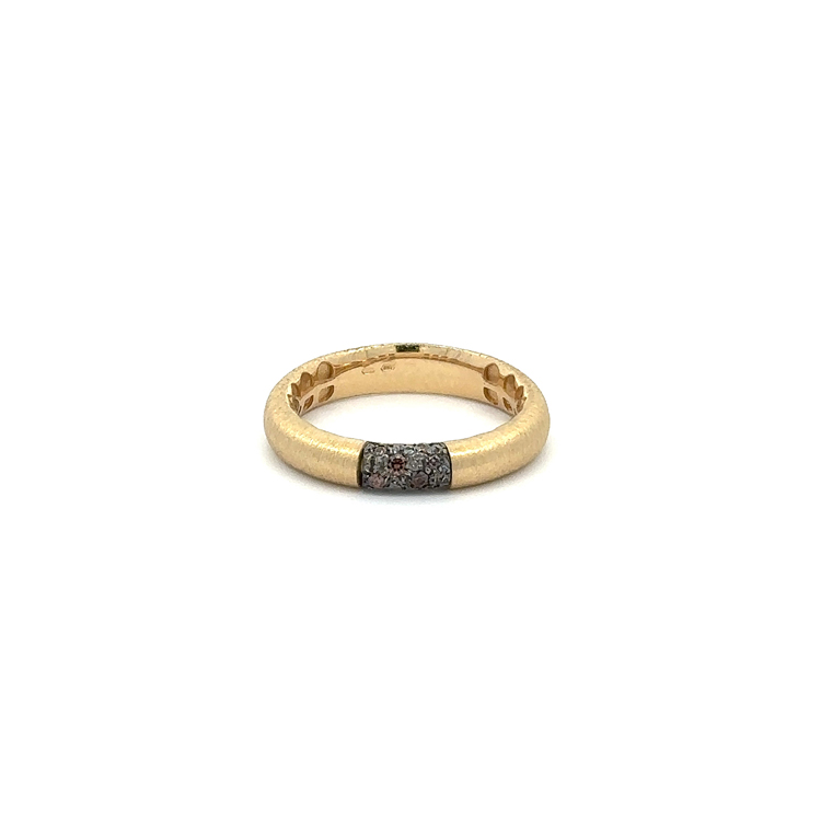 detail Zlatý Exkluzivní Prsten s Černými Kameny