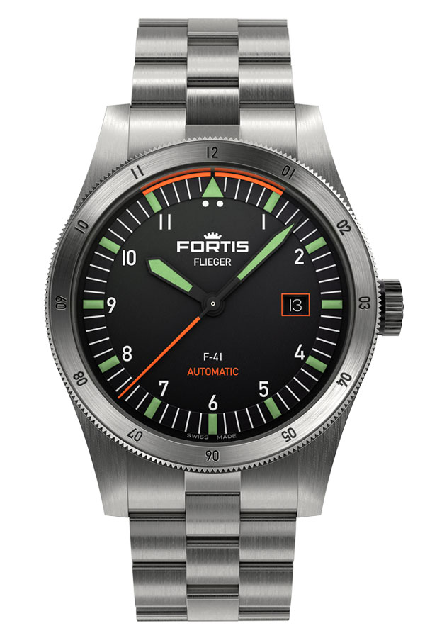 detail Fortis Flieger F-41 Automatic on Block Barcelet F4220008