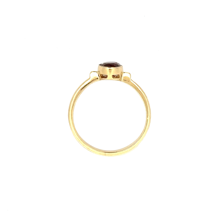 detail Zlatý Prsten s Granátem