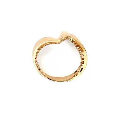 Gold ring – modern geometric shape
