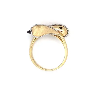 Gold ring with amethyst – organic two-tone design