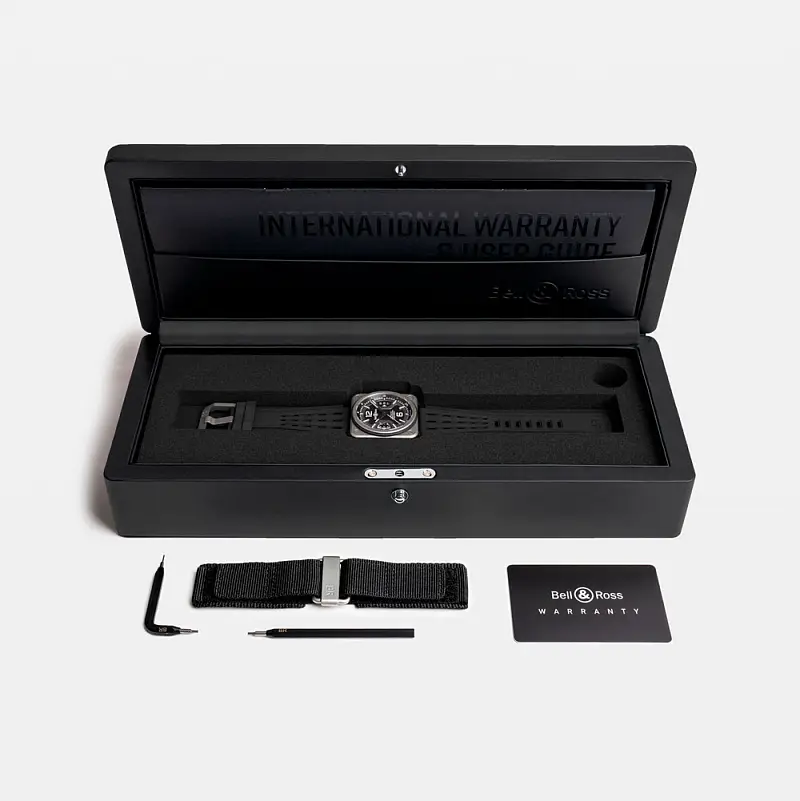 br-x3-black-titanium-produit-ecrin_ouvert.jpg