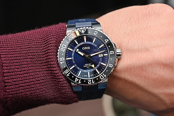 Oris Aquis GMT Date 01 798 7754 4135-07 4 24 65EB