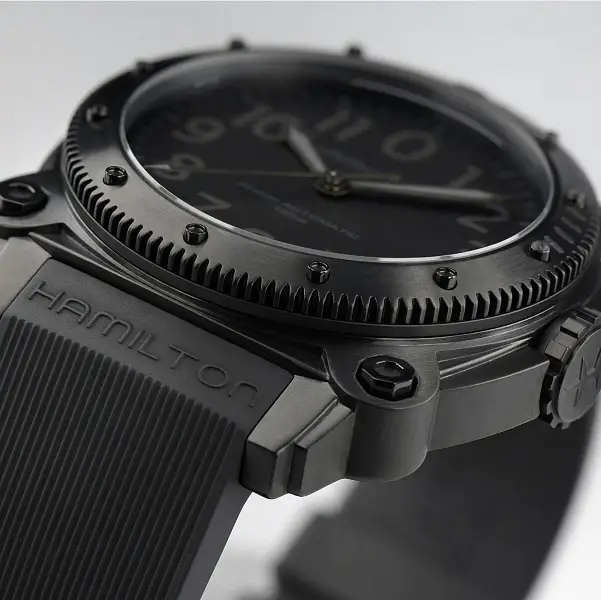 Hamilton Khaki Navz BeLOWZERO Auto Titanium H78505330