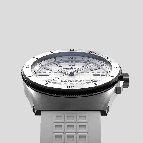 Fortis Marinemaster M-40 Snow White on Horizon Strap F8120009