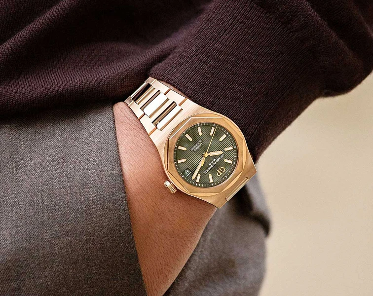 Girard-Perregaux Laureato 42mm 81010-52-3333-1CM