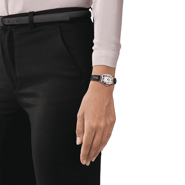 Tissot Heritage Porto Small Lady T128.109.16.032.00