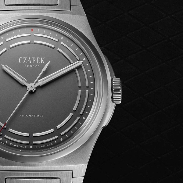 Czapek Antarctique Titanium Dark Sector