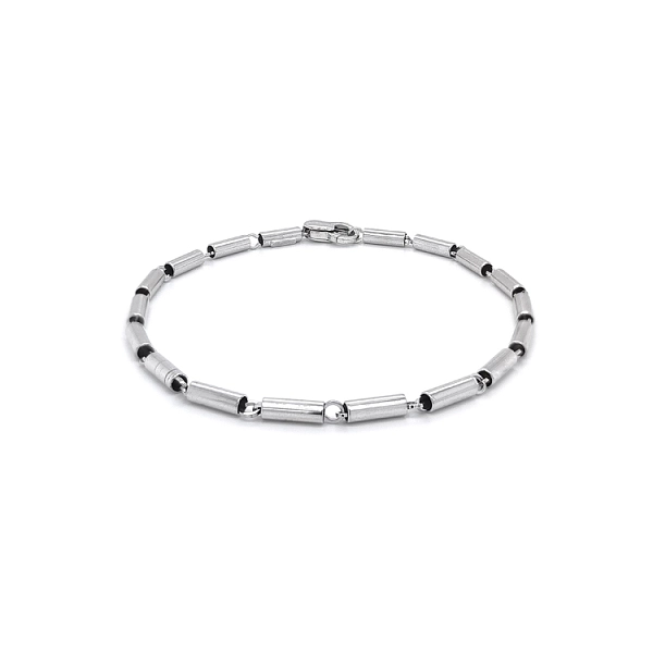 Elegant white gold bracelet