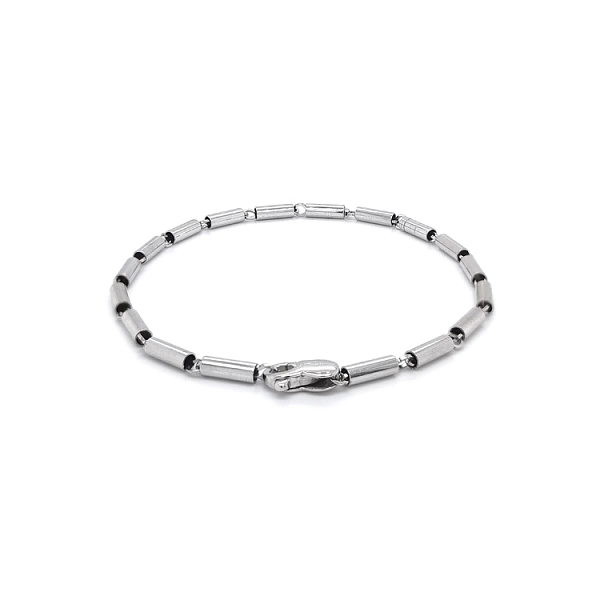 Elegant white gold bracelet