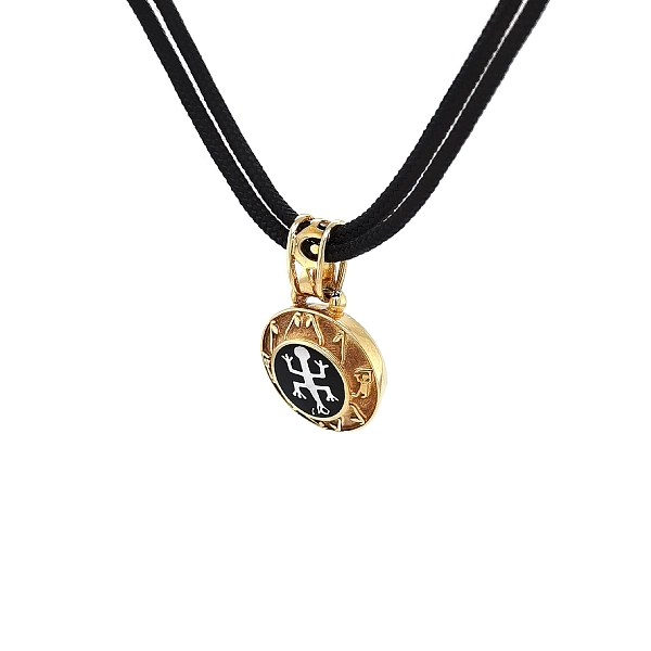 Elegantní zlatý náhrdelník na šňůrce