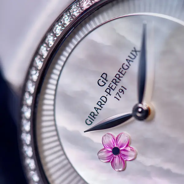 Girard-Perregaux Cat's Eye 80484D11A701-HK7A