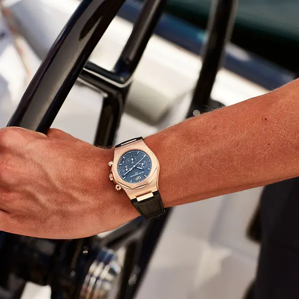 Girard-Perregaux Laureato Chronograph 42 mm 81020-52-432-BB4A