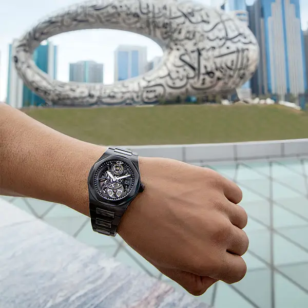 Girard-Perregaux Laureato Skeleton Ceramic 81015-32-001-32A