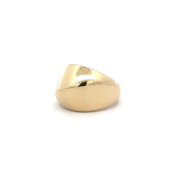 Gold ring – bold smooth design