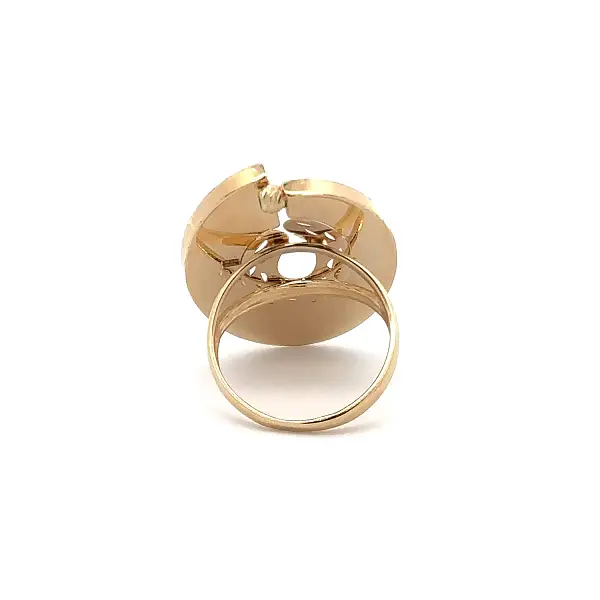 Zlatý prsten s filigránovým oválným vzorem