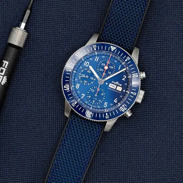 Fortis Novonaut N-42 Cobalt Blue on Hybrid Strap F2040013