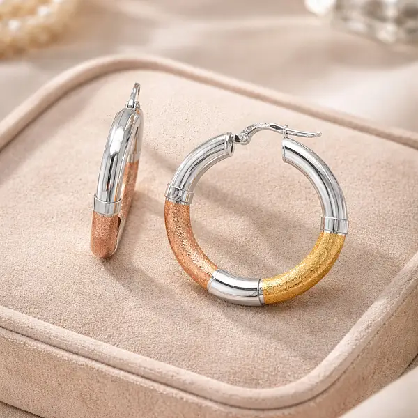 Kruhové náušnice z trojbarevného zlata