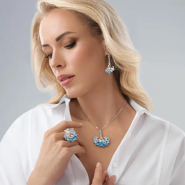 Zlatý Přívěsek s Modrým Topazem a Diamanty Magerit Gea Genus