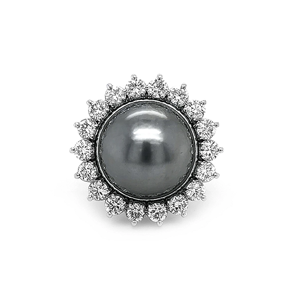 Gold Ring with Natural Pearl and Diamonds