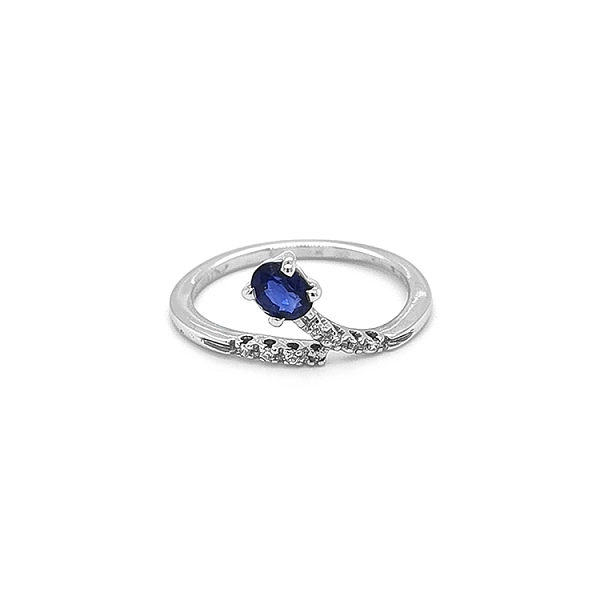 Gold Ring with Sapphire and Diamonds