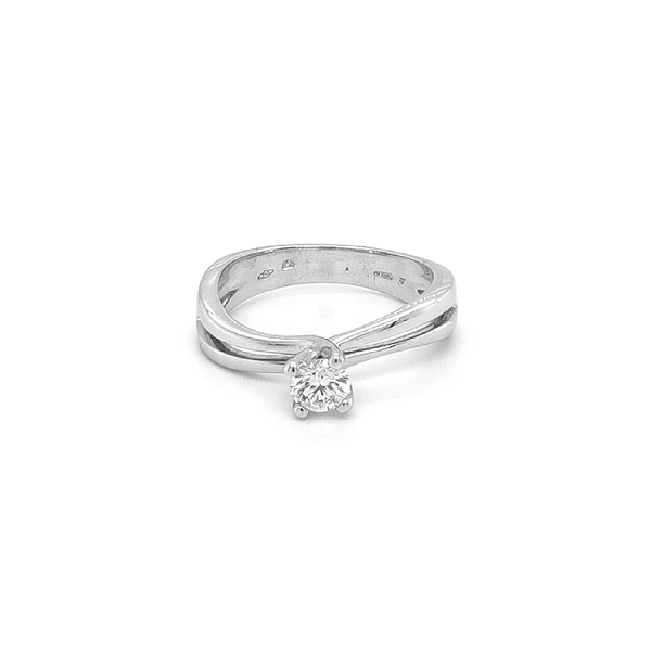 Gold Engagement Ring with Diamond