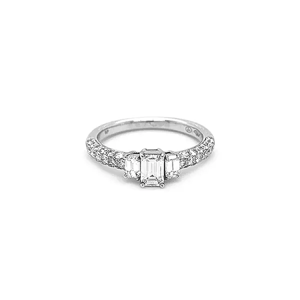 Zlatý Zásnubní Prsten s Diamanty