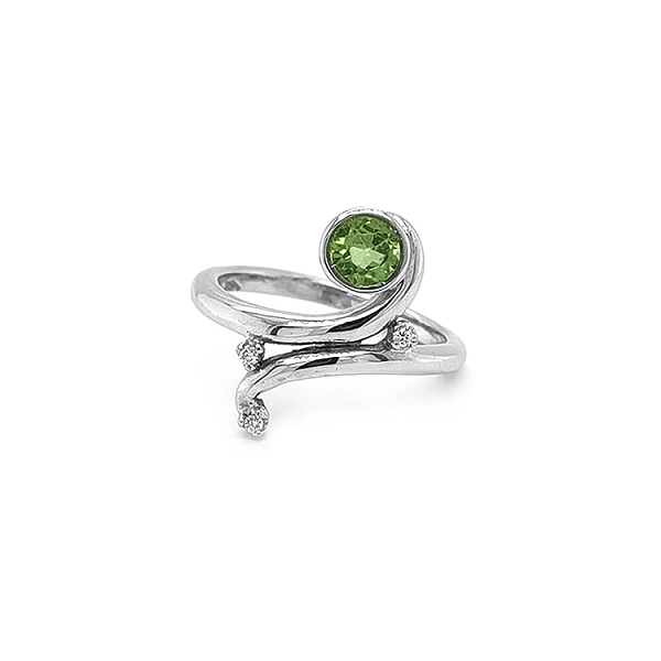 Zlatý Prsten s Peridotem a Diamanty