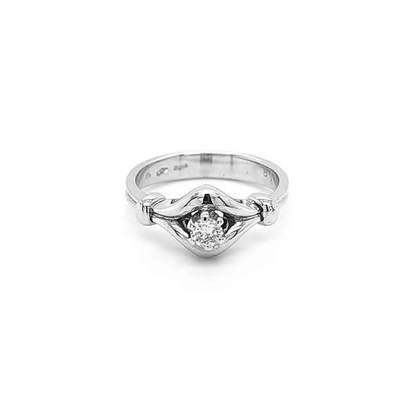 Gold Ring with Diamond