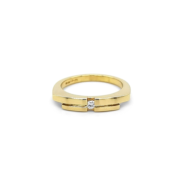 Gold Ring with Diamond