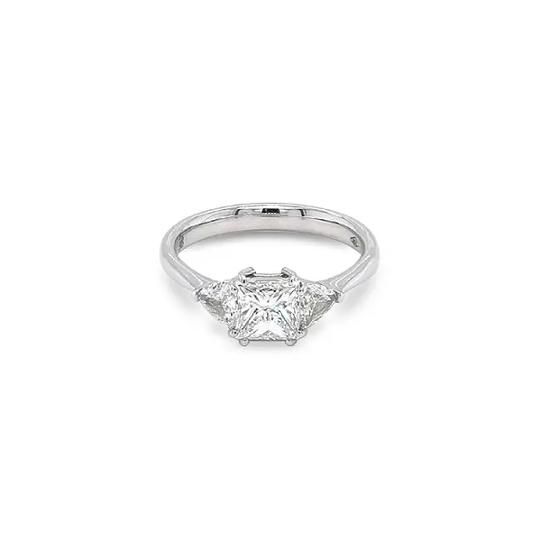 Zlatý Zásnubní Prsten s Diamanty