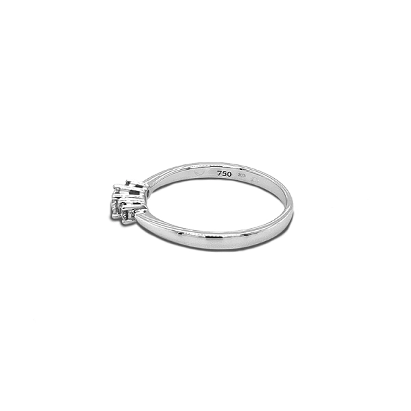 Gold Ring with Diamonds