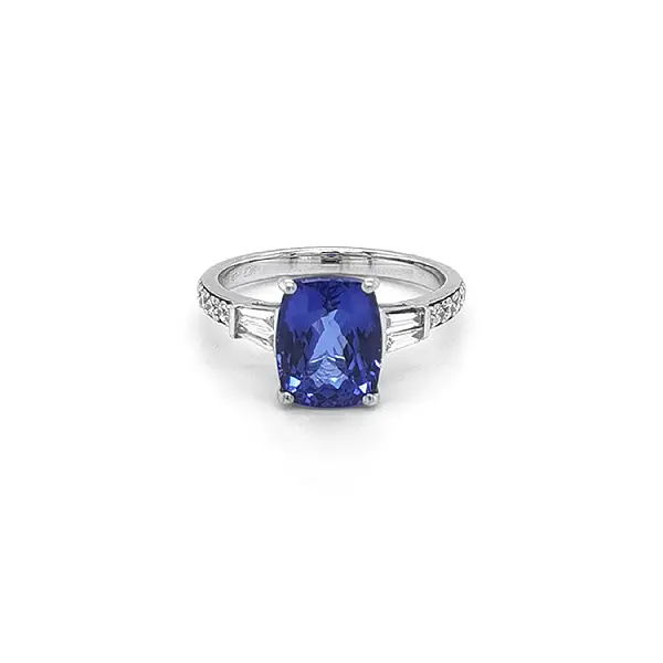 Zlatý Prsten s Tanzanitem a Diamanty