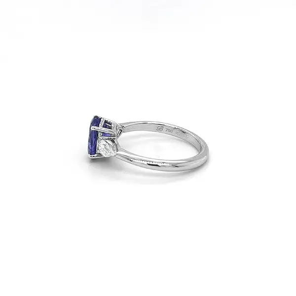 Zlatý Prsten s Tanzanitem a Diamanty