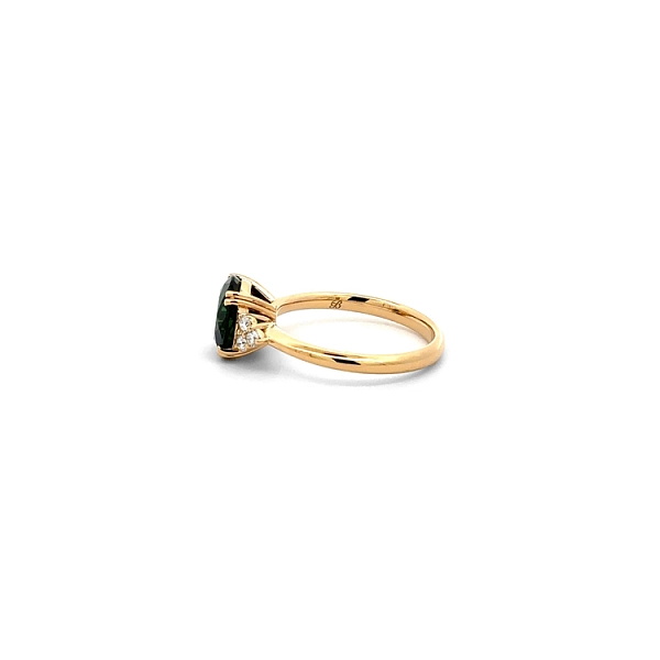 Gold Ring Green Tourmaline and Diamonds
