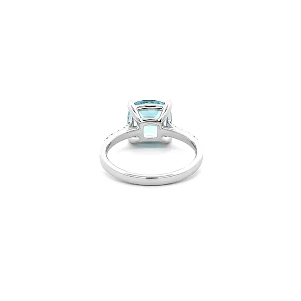 Zlatý Prsten Topaz a Diamanty