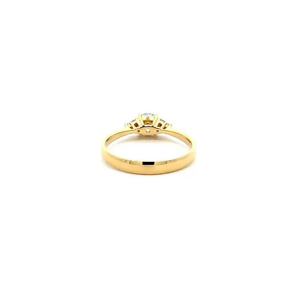 Zlatý Zásnubní Prsten s Diamanty