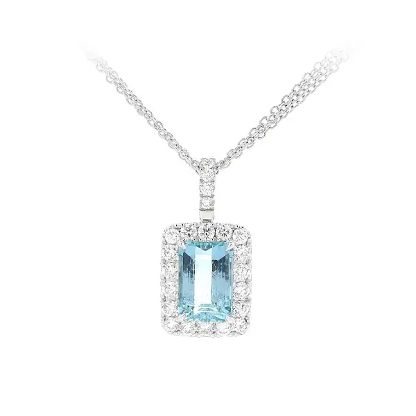 Zářivý Akvamarín Obklopený Diamanty v Luxusním Šperku