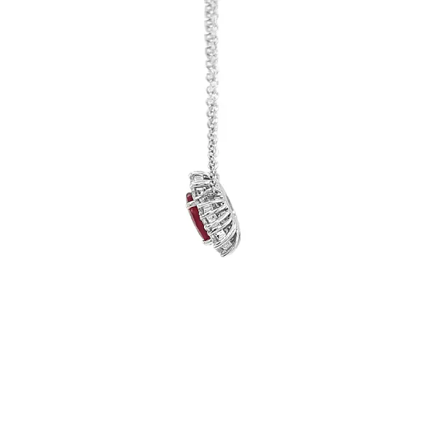 Zlatý Přívěsek s Rubínem a Diamanty
