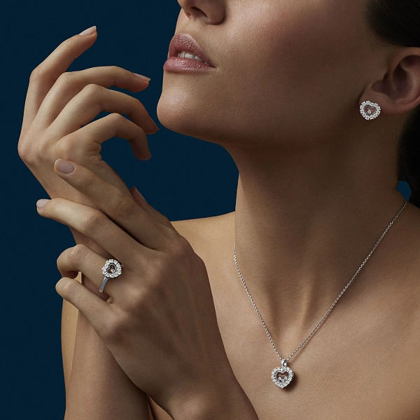 Zlatý Přívěsek Chopard Happy Diamonds 79A615-1001