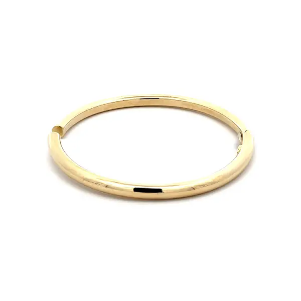 Moderní Zlatý Náramek s Důrazem na Lehkost a Eleganci