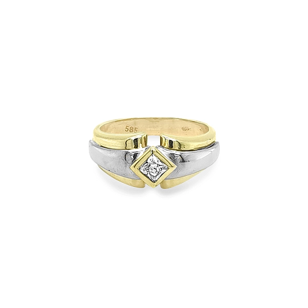 Gold Ring with Zircon made of Combined Gold