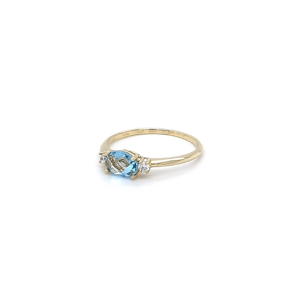 Gold Ring with Topaz