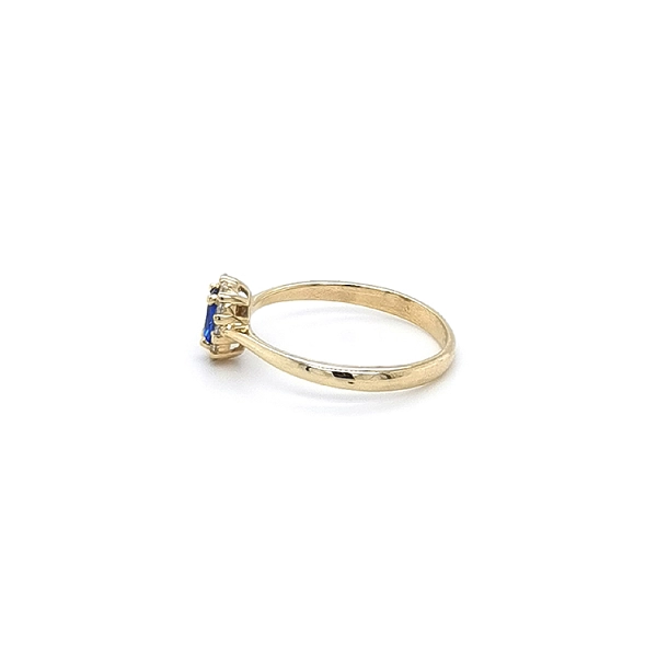Golden Ring with Mordé Stone