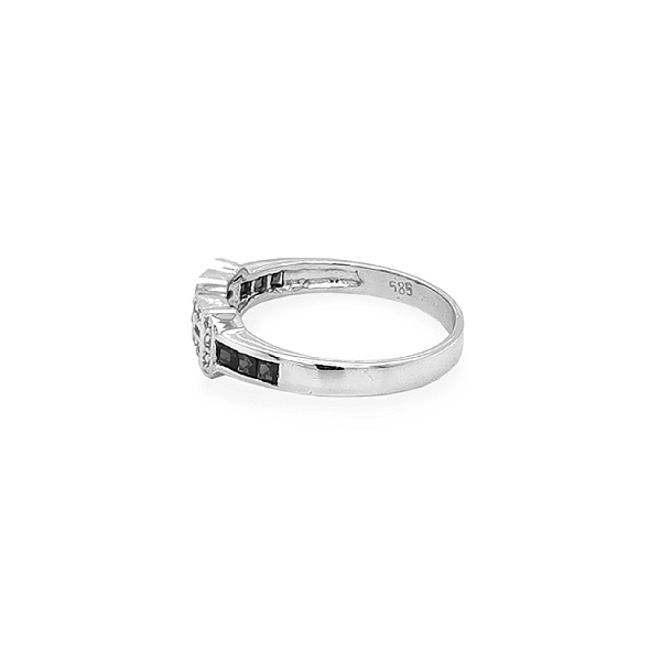 Gold Ring with Zircons