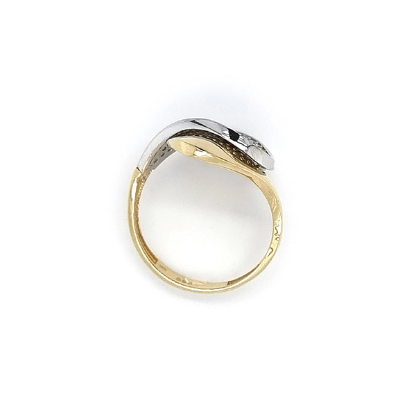 Gold Ring with Zircons