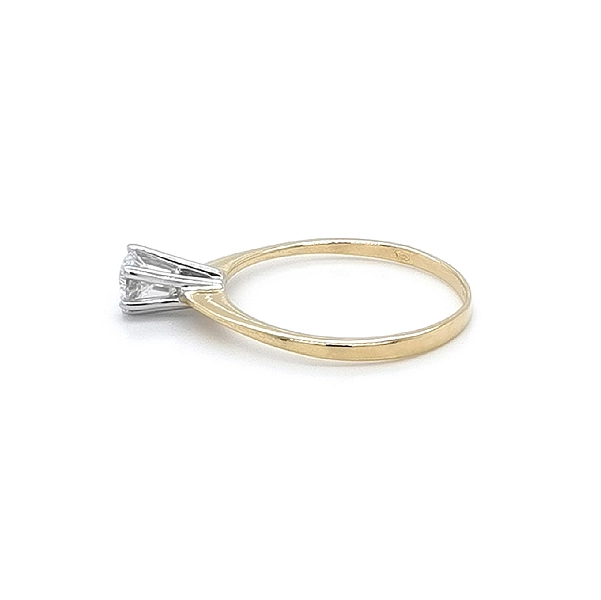 Engagement Ring with Zircon made of Combined Gold